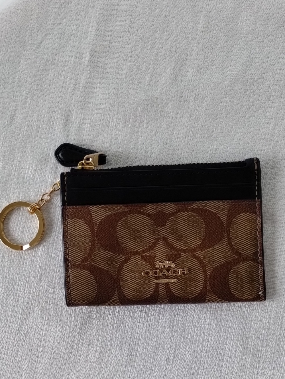 Like-New Coach Mini Skinny ID Case Wallet Signature Card Case & Gold Key Ring